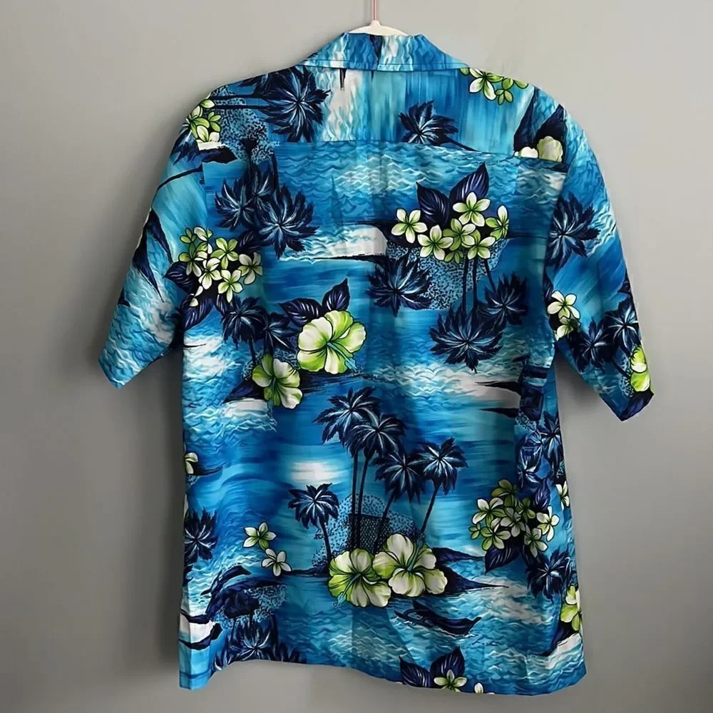 Vintage Men’s L blue floral Hawaiian shirt